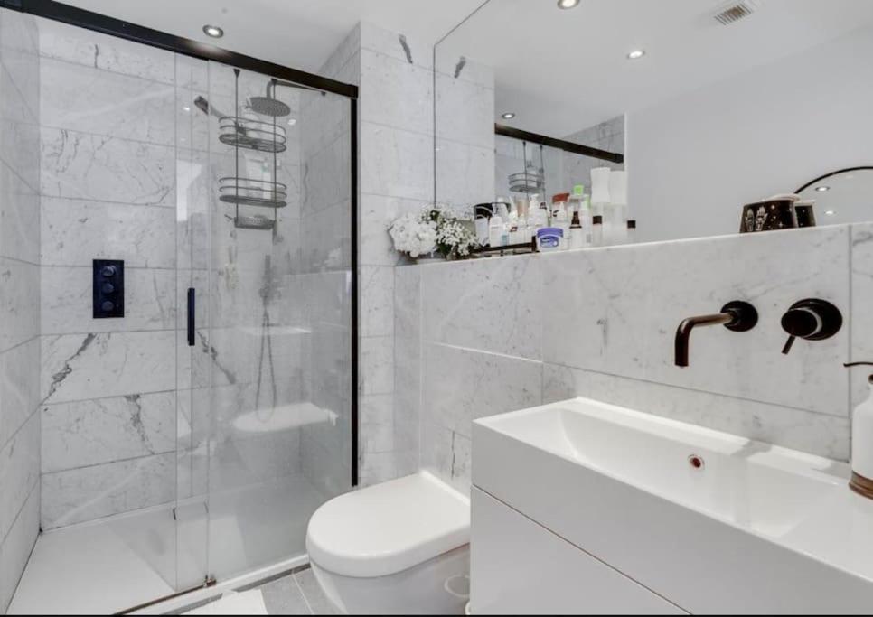 Chelsea Harbour Apartment London Eksteriør billede